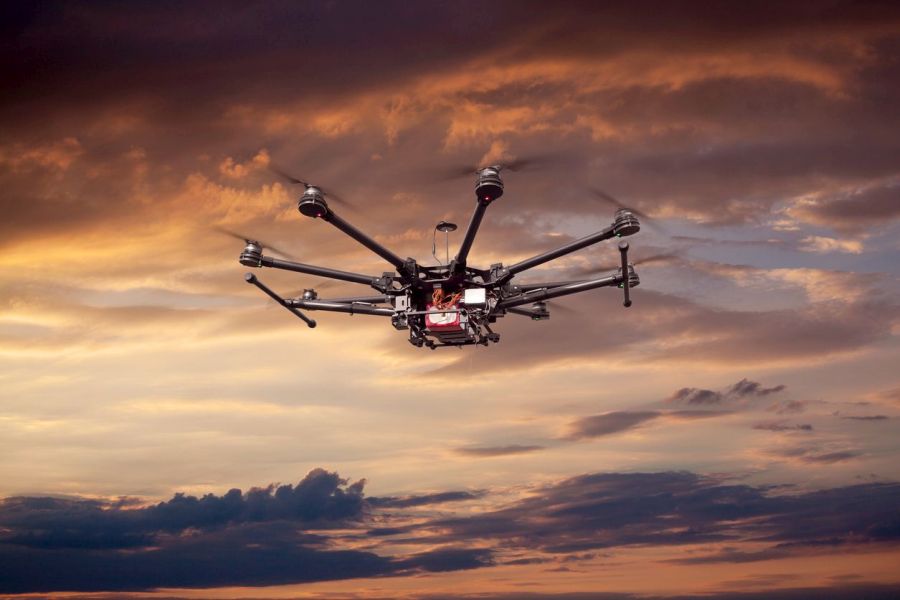 Ein unbemanntes Flugsystem (Unmanned Aircraft Systems, UAS) kann eine Bedrohung für die Sicherheit darstellen.