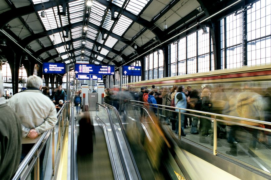 Öffentliche Räume mit hohem Menschenaufkommen bedürfen eines besonderen Schutzes.