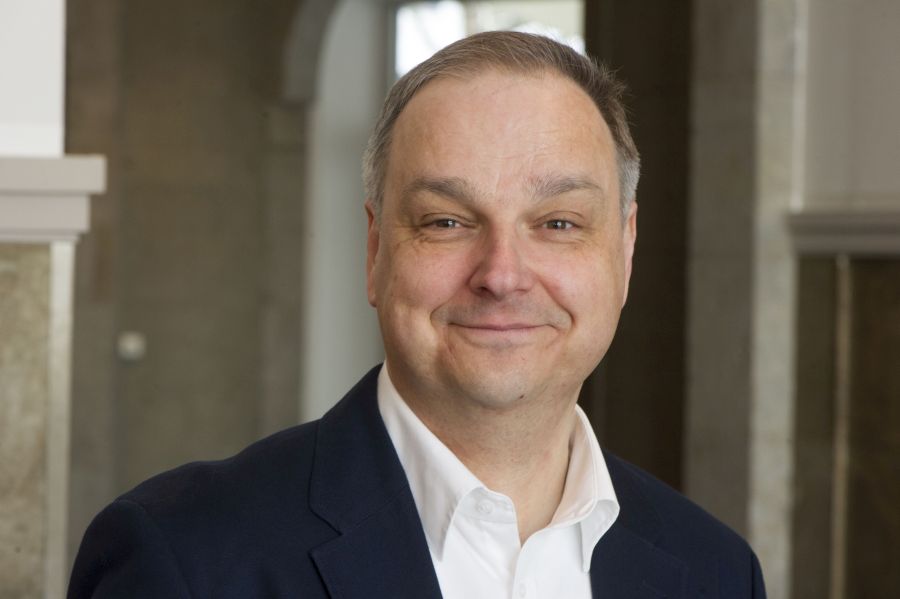 Portrait Dr. Holger Floeting