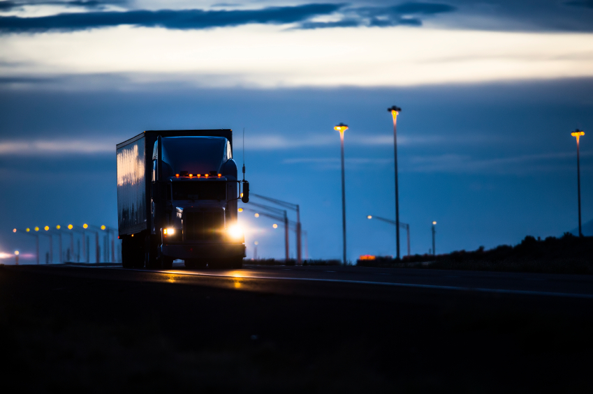 Lkw-Transporte sind vor allem nachts während der Abstellphase durch Überfälle bedroht.