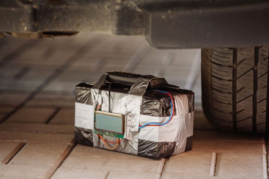 DEFUSE: Radio-controlled deactivation of improvised explosive and incendiary devices