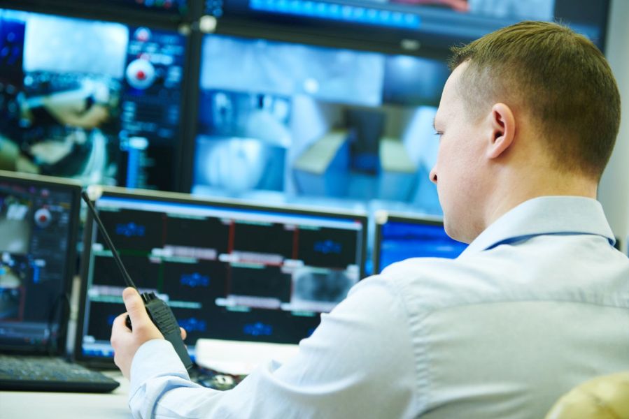 ReKom-S: (Re-)assigning responsibility for non-police security services to local authorities