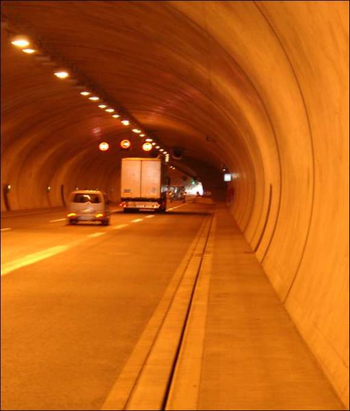 Straßentunnel sorgen für kurze Verbindungen und sind für leistungsfähige Straßennetze unverzichtbar.